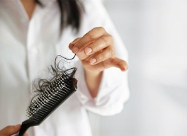 THIẾU VITAMIN D CÓ GÂY RỤNG TÓC?