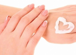 CỨU NGUY ĐÔI TAY THÔ RÁP BẰNG BỘ BÍ KÍP DƯỠNG DA TAY ĐƠN GIẢN