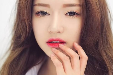 PHUN MÔI OMBRE – SỰ LỰA CHỌN CHO NHỮNG BẠN TRẺ NĂNG ĐỘNG