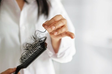 THIẾU VITAMIN D CÓ GÂY RỤNG TÓC?