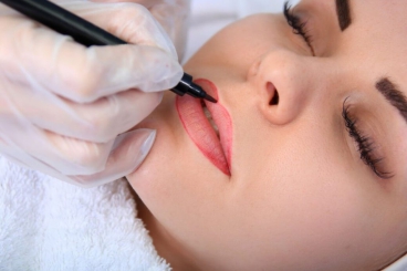 TỔNG QUAN VỀ NGÀNH PHUN MÔI THẨM MỸ