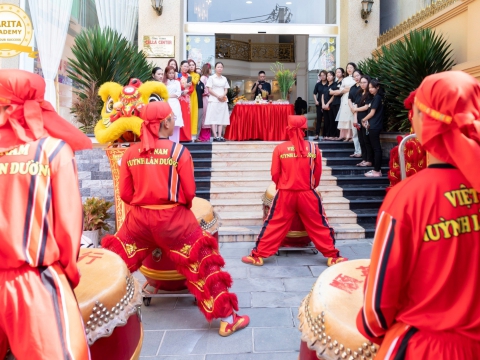 Khai trương đầu xuân 2024