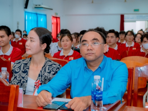 Ngày 14/11/2023 Lãnh đạo Trung tâm dự Lễ khai giảng năm học mới 2023-2024 tại Trường Cao Đẳng Công Nghệ Y Dược Việt Nam, ký kết hợp tác đào tạo giữa 02 đơn vị 