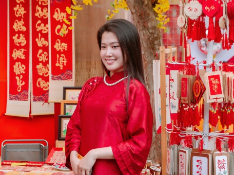 Du xuân cùng Carita, gửi nhau cả năm bình an