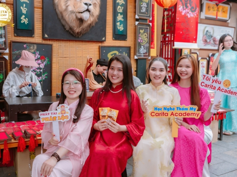 Du xuân cùng Carita, gửi nhau cả năm bình an