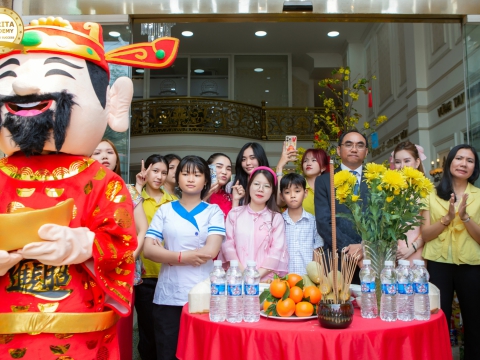 Mùng 10 vía Thần Tài