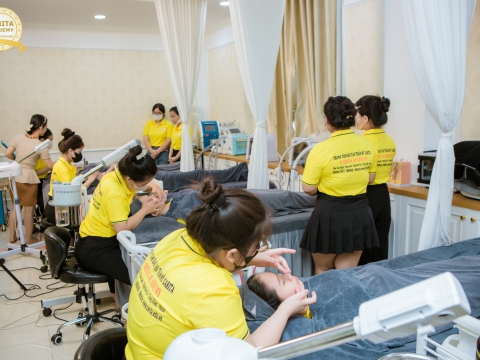 90 NGÀY ĐỂ TRỞ THÀNH CHUYÊN VIÊN SPA CHUYÊN NGHIỆP