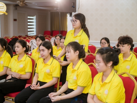 Khai giảng lớp học chuyên viên tư vấn thẩm mỹ 16,17,18/04/2026