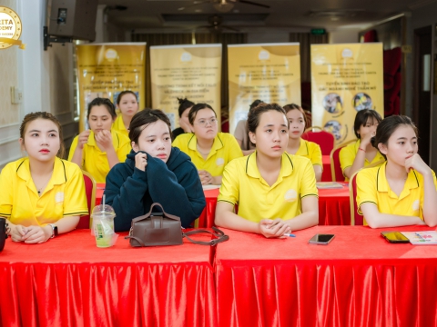Lớp học chuyên viên tư vấn thẩm mỹ