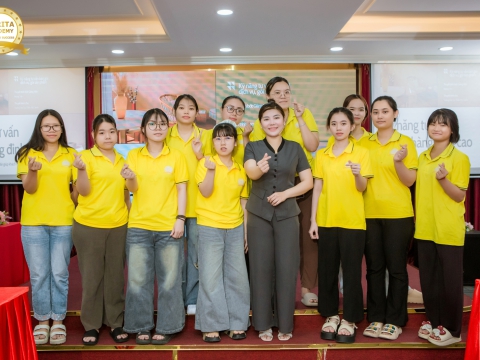 Lớp học chuyên viên tư vấn thẩm mỹ