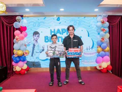 HPBD HOÀNG TỬ HARY 10 TUỔI