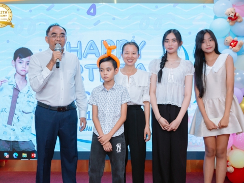 HPBD HOÀNG TỬ HARY 10 TUỔI