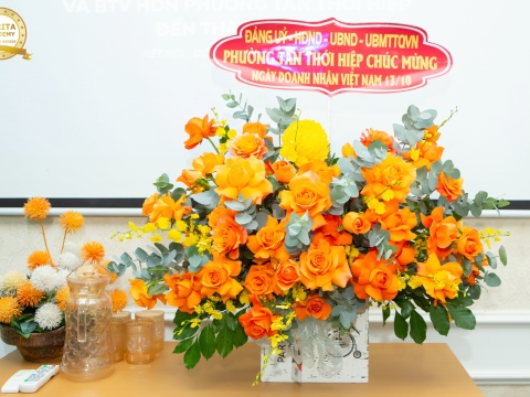 CARITA ACADEMY VINH DỰ ĐÓN TIẾP ĐOÀN UBND PHƯỜNG TÂN THỚI HIỆP ĐẾN THĂM VÀ CHÚC MỪNG NGÀY DOANH NHÂN VIỆT NAM 13/10