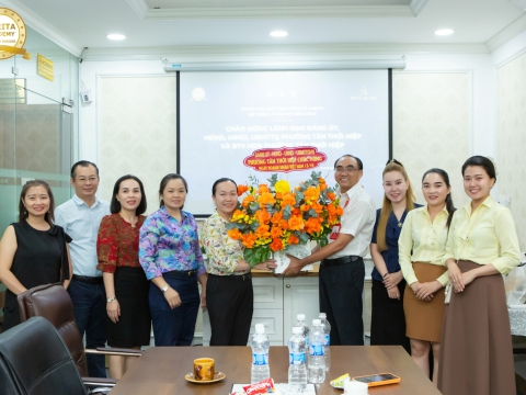 CARITA ACADEMY VINH DỰ ĐÓN TIẾP ĐOÀN UBND PHƯỜNG TÂN THỚI HIỆP ĐẾN THĂM VÀ CHÚC MỪNG NGÀY DOANH NHÂN VIỆT NAM 13/10