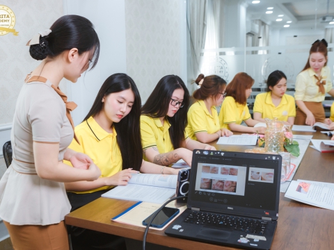 Học là phải làm được cùng Carita đồng hành