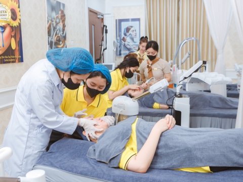 Học ở Carita có được thực hành nhiều không?