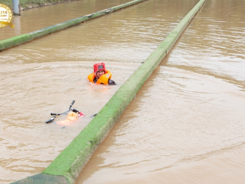 TRÒ CHƠI TẠI CỒN PHỤNG BẾN TRE