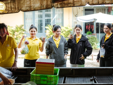 Các lớp đi chợ nấu ăn