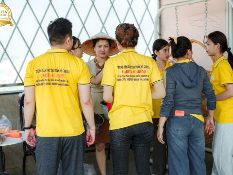 Các lớp đi chợ nấu ăn