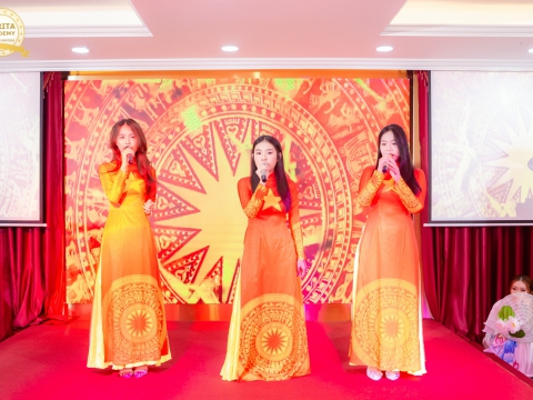 Hành Trình Từ Những Bước Nhảy Đầu Tiên Đến Lễ Tốt Nghiệp: Bí Mật Thành Công Tại Carita Academy!