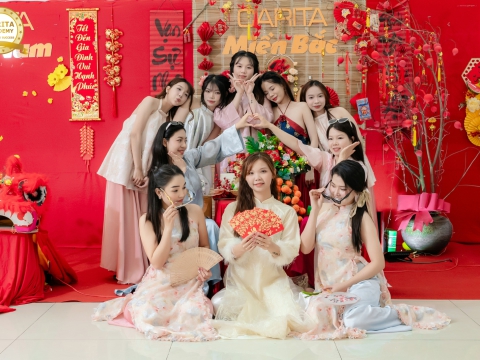 Tết cùn học viên lớp phun xăm