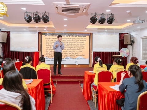 KHÓA HỌC TRUYỀN THÔNG MARKETING