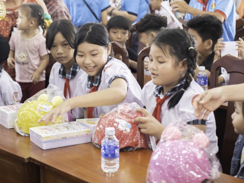 Carita Academy: Lan Tỏa Yêu Thương Đến Phụ Nữ Vùng Biên