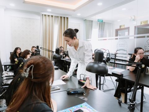 Phòng lý thuyết phun xăm Carita