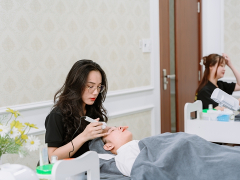 Phòng thực hành chăm sóc da Carita 