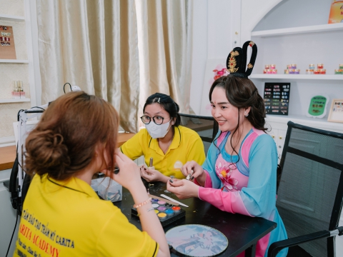 CHÚ CỘI HẠ TRẦN Đi HỌC NGHỀ NAIL: HÀNH TRÌNH TỪ GỐC ĐA ĐẾN TAY NGHỀ LÀM ĐẸP