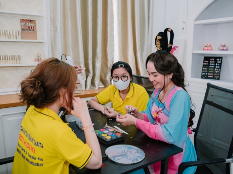 CHÚ CỘI HẠ TRẦN Đi HỌC NGHỀ NAIL: HÀNH TRÌNH TỪ GỐC ĐA ĐẾN TAY NGHỀ LÀM ĐẸP