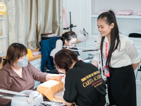 Tác phẩm của Học viên nhà Carita Academy