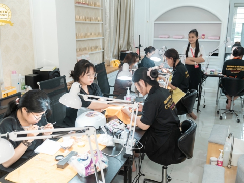 Tác phẩm của Học viên nhà Carita Academy