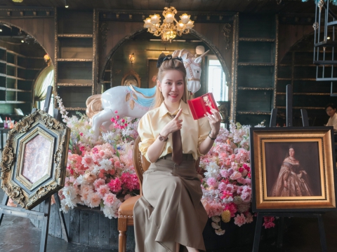 Nhân dịp Quốc tế Phụ nữ 8/3, Carita Academy gửi tặng món quà nhỏ xinh