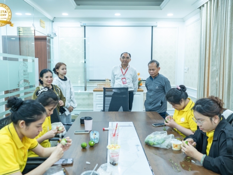 HỌC VIÊN MỚI ĐẦY NĂNG LƯỢNG CỦA NHÀ CARITA