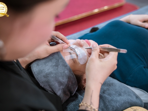 Nối mi - bí quyết tăng doanh thu