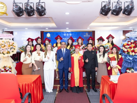 RỰC RỠ & ĐẦY CẢM XÚC: LỄ TỐT NGHIỆP KHÓA THÁNG 7/2026 – CARITA ACADEMY