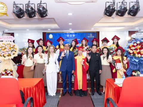 RỰC RỠ & ĐẦY CẢM XÚC: LỄ TỐT NGHIỆP KHÓA THÁNG 7/2026 – CARITA ACADEMY