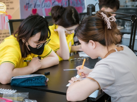 LỚP HỌC PHUN XĂM HÔM NAY 