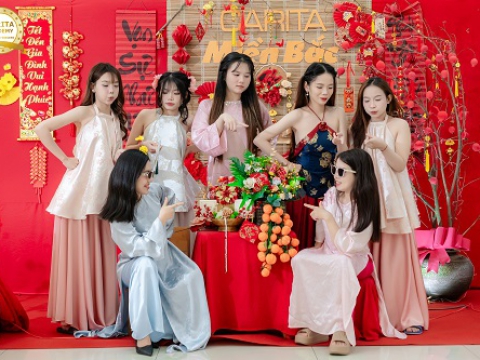 Tết cùn học viên lớp phun xăm