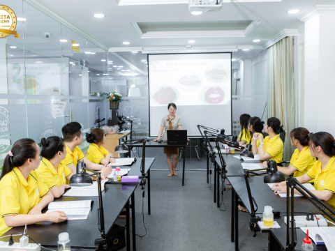 LỚP HỌC PHUN XĂM THẨM MỸ