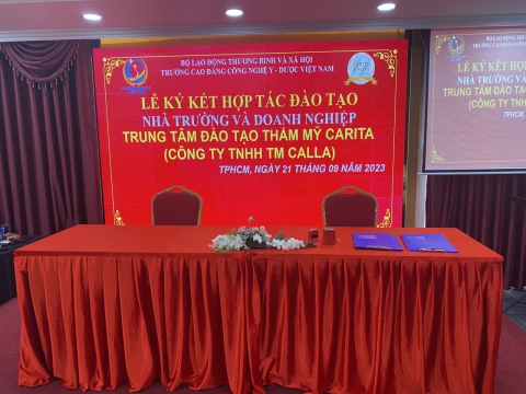 Lễ hợp tác đào tạo với Trường cao đẳng công nghệ Y - Dược Việt Nam 21/9/2023