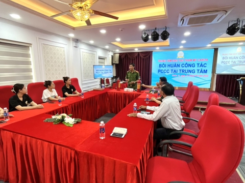 Bồi huấn công tác phòng cháy chữa cháy tại trung tâm đào tạo thẩm mỹ Carita