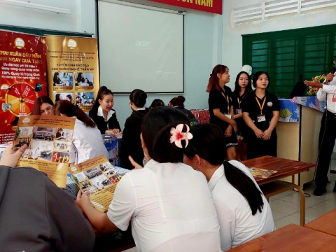 Tuyển sinh nghề thẩm mỹ ngày 4/4/2024 tại Trung tâm GDTX huyện Gò Dầu, Tây Ninh