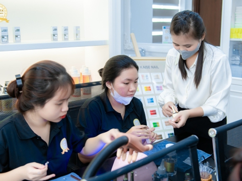 Lớp thực hành nail