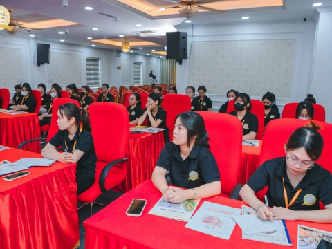 Phòng học lý thuyết chăm sóc da Carita