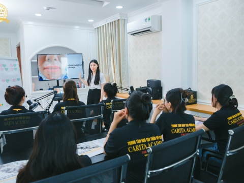 Phòng lý thuyết phun xăm Carita