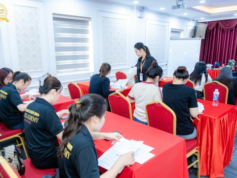 Phối hợp đối tác tổ chức thi An toàn y tế tháng 7/2024 tại Hội trường Carita Academy