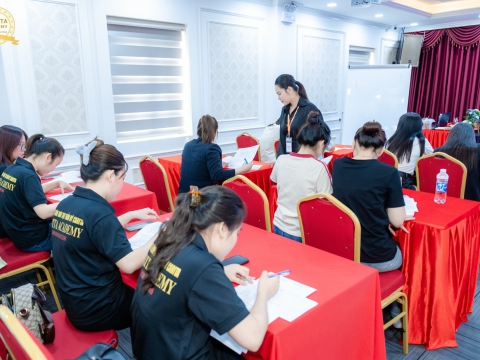 Phối hợp đối tác tổ chức thi An toàn y tế tháng 7/2024 tại Hội trường Carita Academy