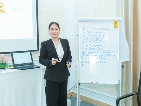Lớp học chuyên viên tư vấn thẩm mỹ tại Carita Academy